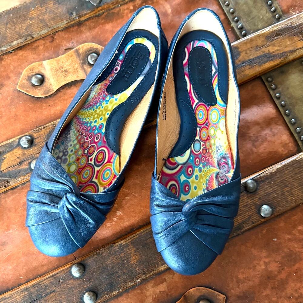 Born Lilly Flats in Navy Blue